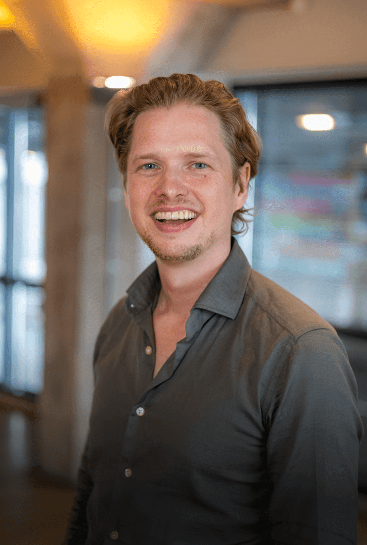 Testimonial-card-1-Wouter.png